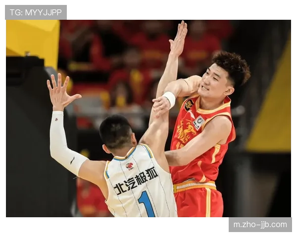 广厦队防守轮转细节:胡金秋与孙铭徽如何执行无限换防策略 广厦队防守轮转细节:胡金秋与孙铭徽如何执行无限换防策略